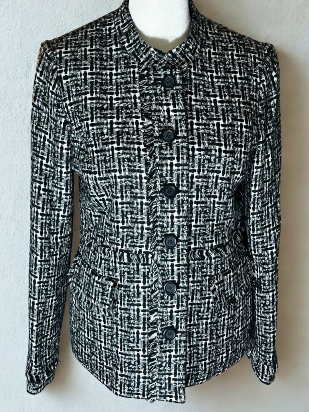 Karl Lagerfeld Paris Black & White Tweed Fringe Blazer Size 12 NWT Structured Ja